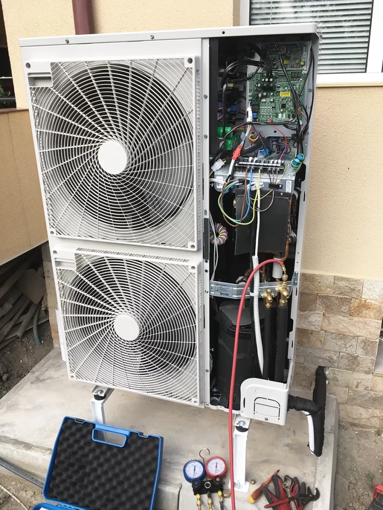 Термопомпа въздух-вода за еднофамилна къща LG Split 16kW