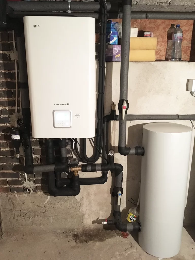 Термопомпа въздух-вода за еднофамилна къща LG Split 16kW